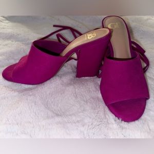 Gianni Bini- Kat-Kall ankle wrap block heels